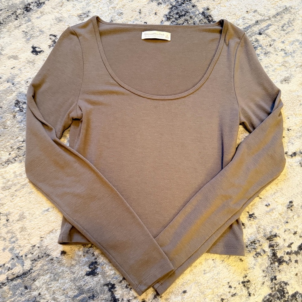 Abercrombie & Fitch Long Sleeve Cozy Lounge Knit Tee Taupe